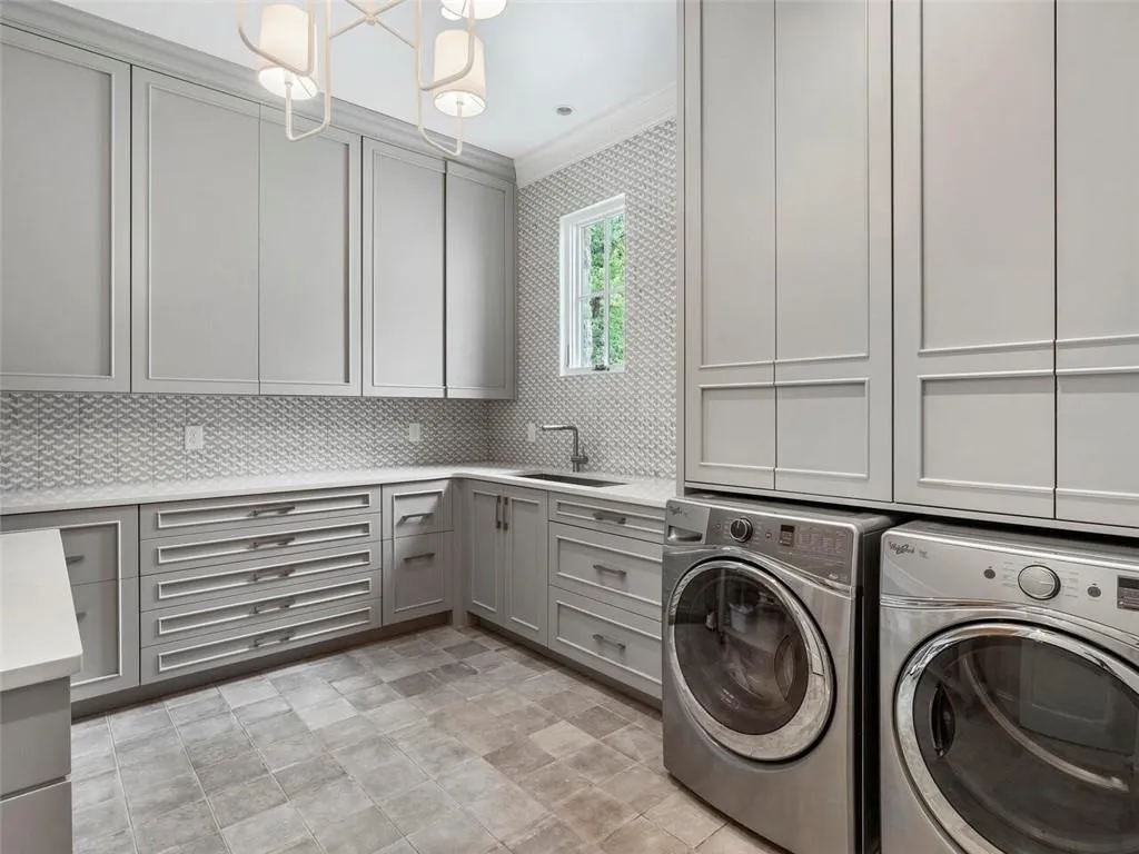 1150 Garmon Road, Atlanta, Georgia 30327, 6 Bedrooms Bedrooms, ,8 BathroomsBathrooms,Residential,Sold,1150 Garmon Road,7036915