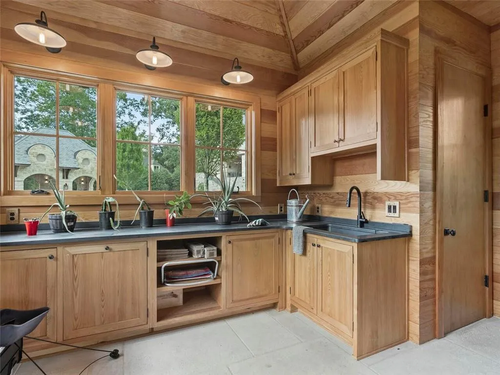 1150 Garmon Road, Atlanta, Georgia 30327, 6 Bedrooms Bedrooms, ,8 BathroomsBathrooms,Residential,Sold,1150 Garmon Road,7036915