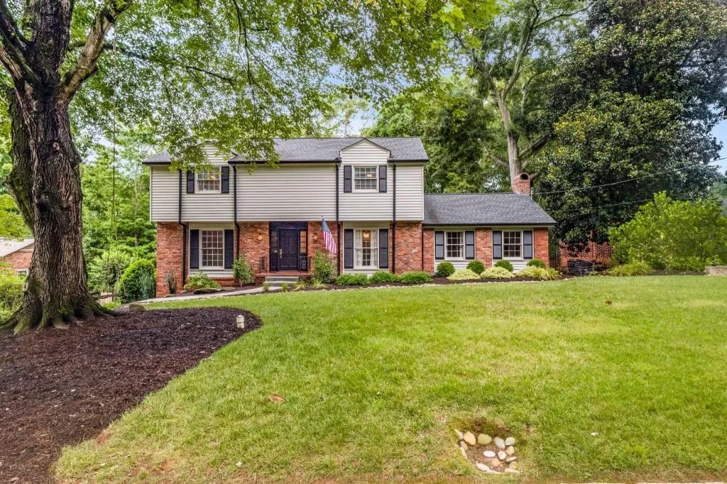 710 Starlight Drive, Atlanta, Georgia 30342, 4 Bedrooms Bedrooms, ,2 BathroomsBathrooms,Residential,Sold,710 Starlight Drive,7087182