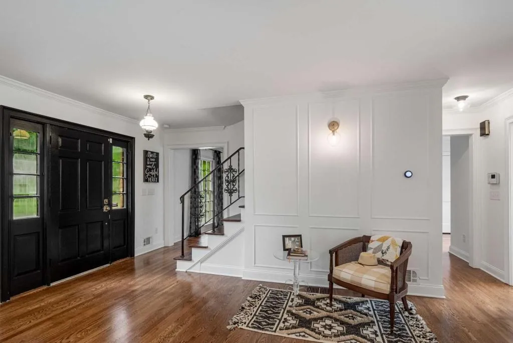 710 Starlight Drive, Atlanta, Georgia 30342, 4 Bedrooms Bedrooms, ,2 BathroomsBathrooms,Residential,Sold,710 Starlight Drive,7087182