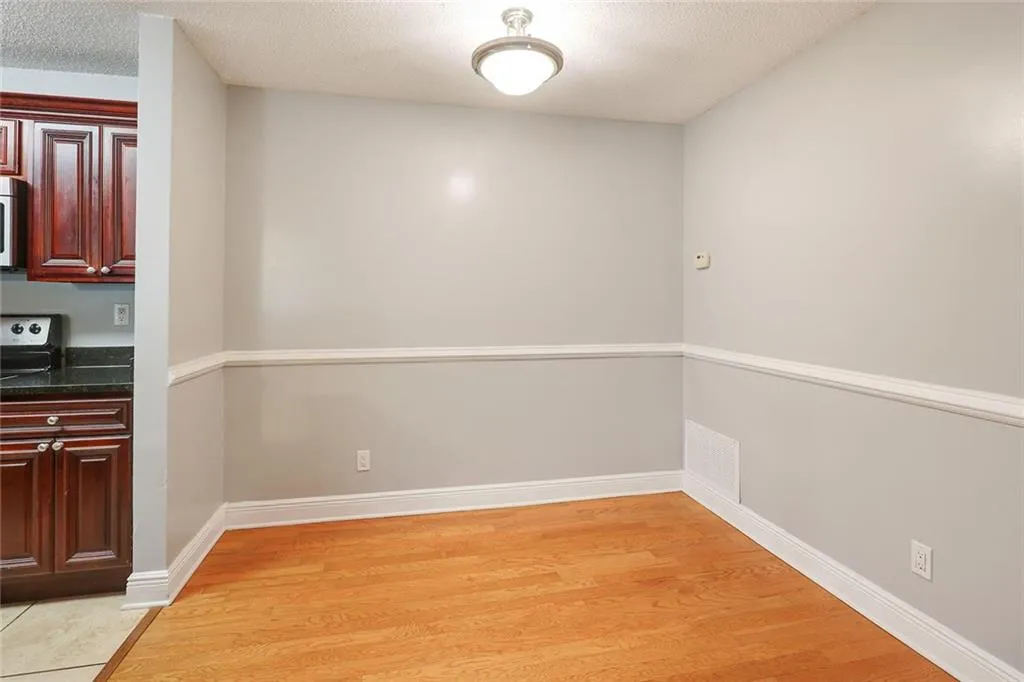 3205 Santa Fe Parkway, Sandy Springs, Georgia 30350, 2 Bedrooms Bedrooms, ,2 BathroomsBathrooms,Residential,Sold,3205 Santa Fe Parkway,6037153