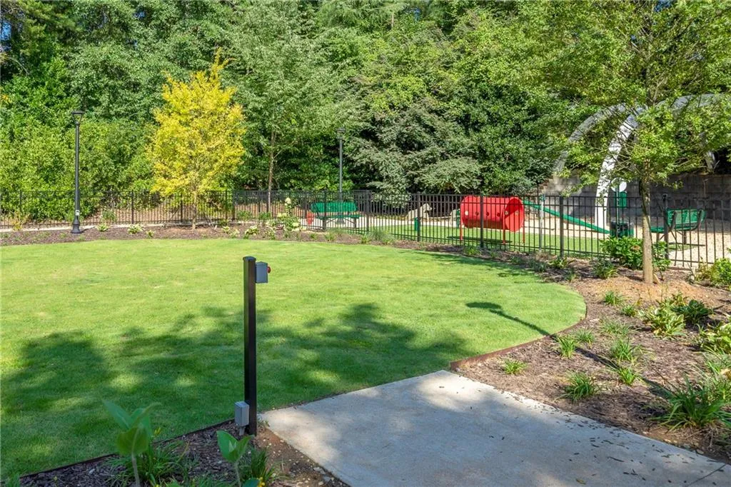 799 Hammond Drive Unit 405, Sandy Springs, Georgia 30328, 1 Bedroom Bedrooms, ,1 BathroomBathrooms,Residential,Sold,799 Hammond Drive Unit 405,6929470