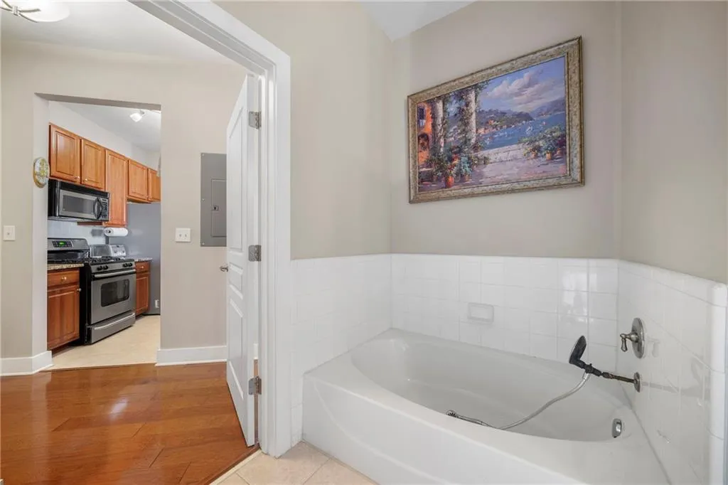 799 Hammond Drive Unit 405, Sandy Springs, Georgia 30328, 1 Bedroom Bedrooms, ,1 BathroomBathrooms,Residential,Sold,799 Hammond Drive Unit 405,6929470