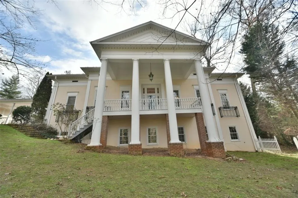 1505 Northwold Drive Ne, Sandy Springs, Georgia 30350, 6 Bedrooms Bedrooms, ,5 BathroomsBathrooms,Residential,Sold,1505 Northwold Drive Ne,5736571