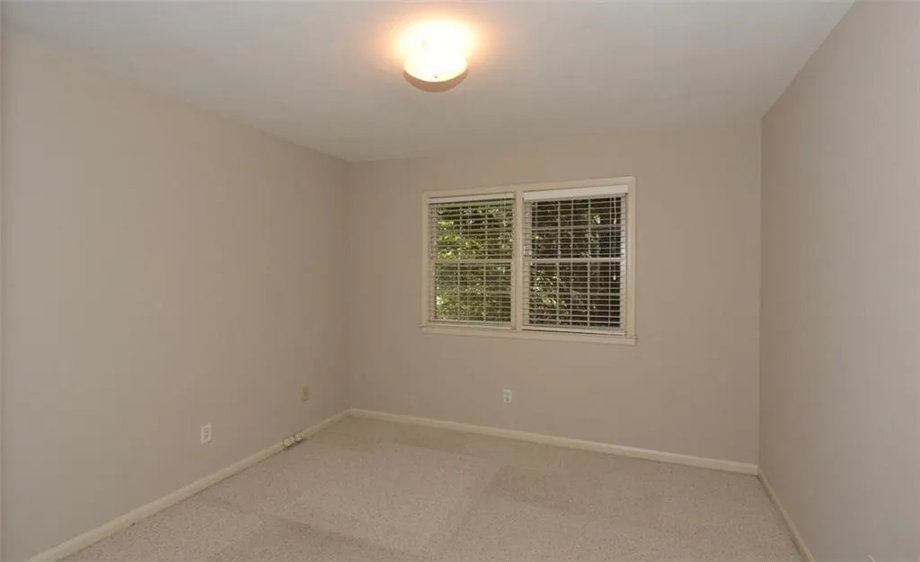 6520 Roswell Road Unit 11, Sandy Springs, Georgia 30328, 3 Bedrooms Bedrooms, ,2 BathroomsBathrooms,Residential,Sold,6520 Roswell Road Unit 11,5720585