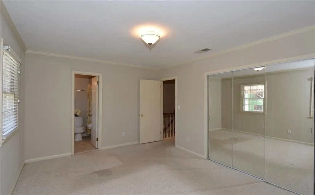 6520 Roswell Road Unit 11, Sandy Springs, Georgia 30328, 3 Bedrooms Bedrooms, ,2 BathroomsBathrooms,Residential,Sold,6520 Roswell Road Unit 11,5720585