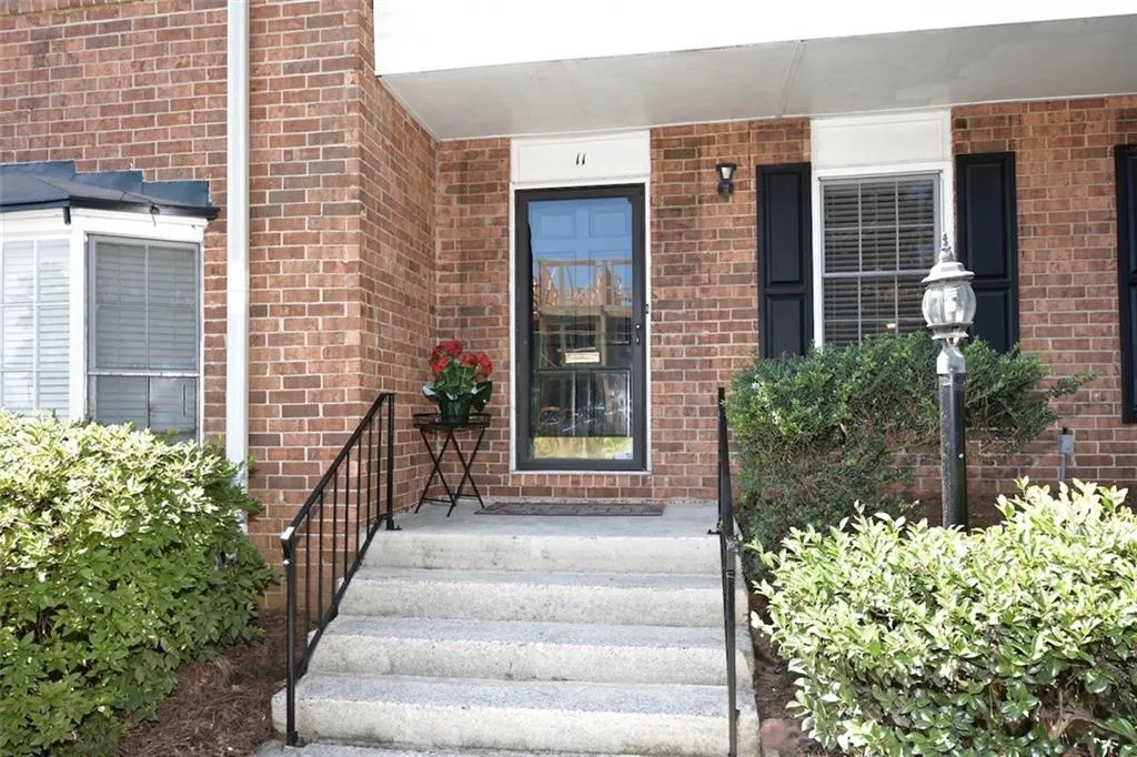 6520 Roswell Road Unit 11, Sandy Springs, Georgia 30328, 3 Bedrooms Bedrooms, ,2 BathroomsBathrooms,Residential,Sold,6520 Roswell Road Unit 11,5720585