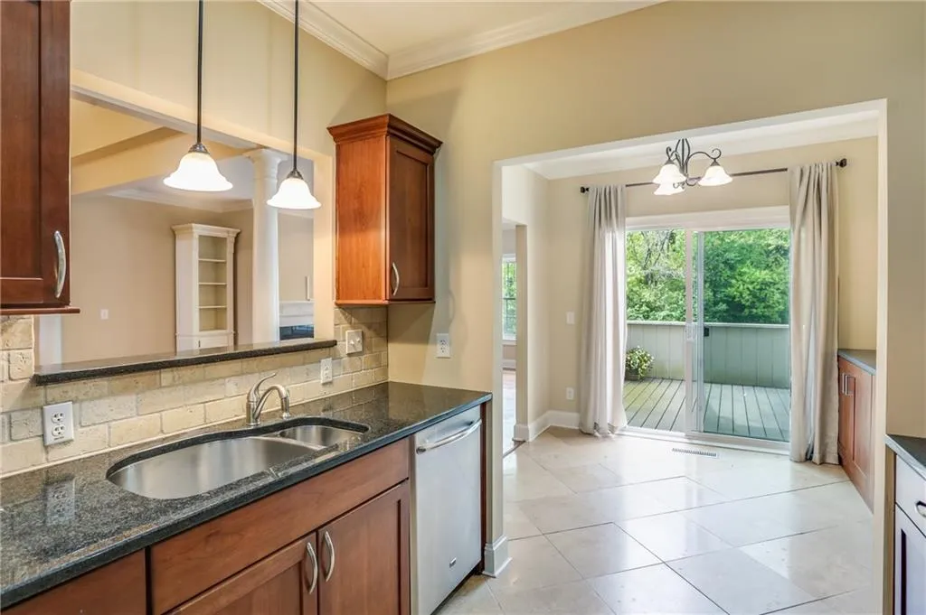 5996 Mitchell Road Unit 6, Atlanta, Georgia 30328, 3 Bedrooms Bedrooms, ,3 BathroomsBathrooms,Residential,Sold,5996 Mitchell Road Unit 6,7035625