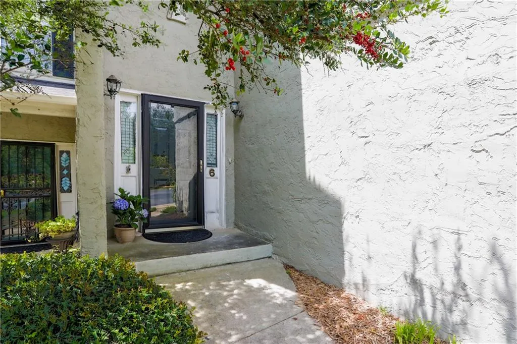 5996 Mitchell Road Unit 6, Atlanta, Georgia 30328, 3 Bedrooms Bedrooms, ,3 BathroomsBathrooms,Residential,Sold,5996 Mitchell Road Unit 6,7035625