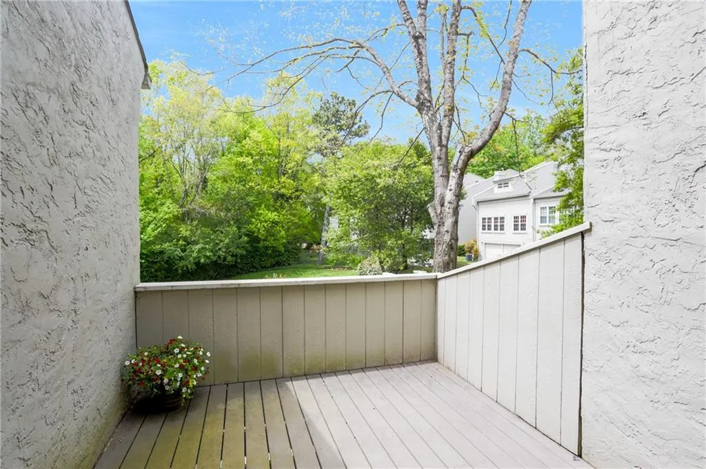 5996 Mitchell Road Unit 6, Atlanta, Georgia 30328, 3 Bedrooms Bedrooms, ,3 BathroomsBathrooms,Residential,Sold,5996 Mitchell Road Unit 6,7035625