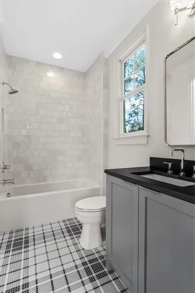 52 25th Street Nw, Atlanta, Georgia 30309, 4 Bedrooms Bedrooms, ,4 BathroomsBathrooms,Residential,For Sale,52 25th Street Nw,7551326