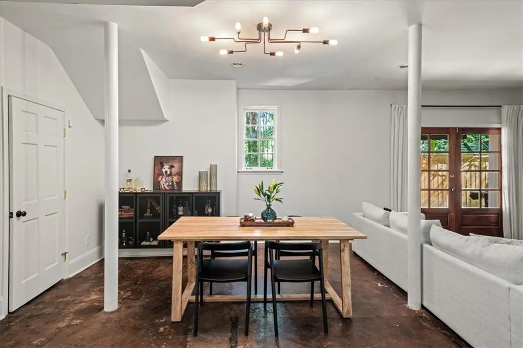 65 Peachtree Memorial Drive Nw, Atlanta, Georgia 30309, ,Residential Income,For Sale,65 Peachtree Memorial Drive Nw,7590968