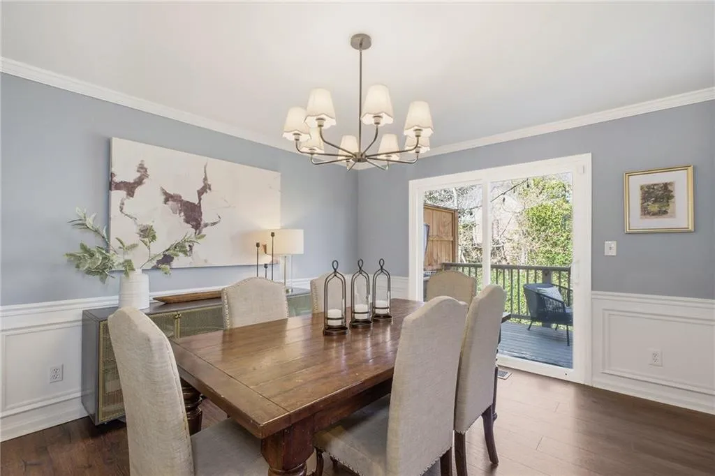 275 The South Chace, Atlanta, Georgia 30328, 3 Bedrooms Bedrooms, ,3 BathroomsBathrooms,Residential,For Sale,275 The South Chace,7727284