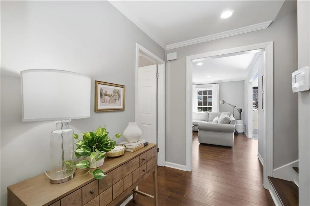 275 The South Chace, Atlanta, Georgia 30328, 3 Bedrooms Bedrooms, ,3 BathroomsBathrooms,Residential,For Sale,275 The South Chace,7727284