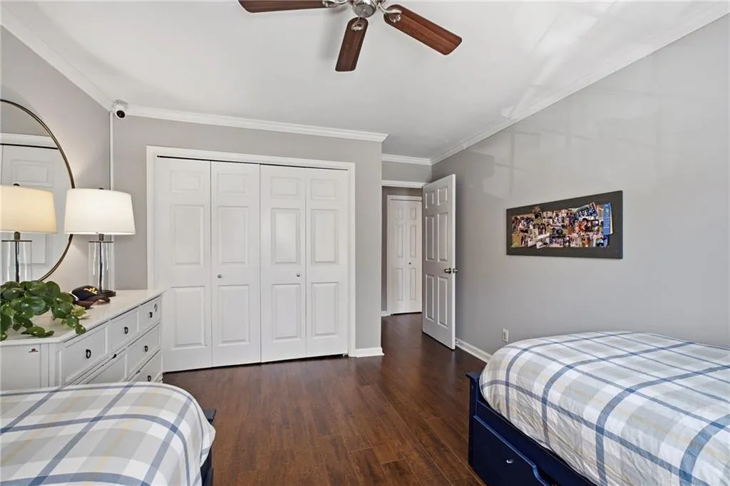 275 The South Chace, Atlanta, Georgia 30328, 3 Bedrooms Bedrooms, ,3 BathroomsBathrooms,Residential,For Sale,275 The South Chace,7727284