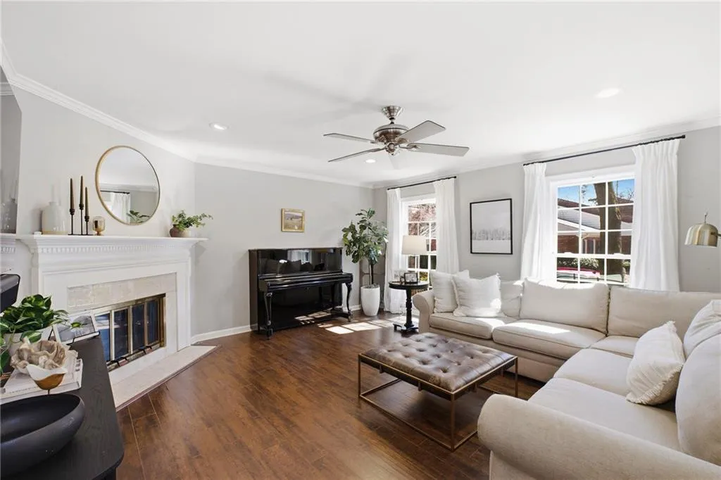 275 The South Chace, Atlanta, Georgia 30328, 3 Bedrooms Bedrooms, ,3 BathroomsBathrooms,Residential,Sold,275 The South Chace,7727284