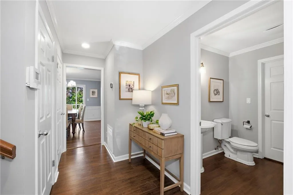 275 The South Chace, Atlanta, Georgia 30328, 3 Bedrooms Bedrooms, ,3 BathroomsBathrooms,Residential,For Sale,275 The South Chace,7727284