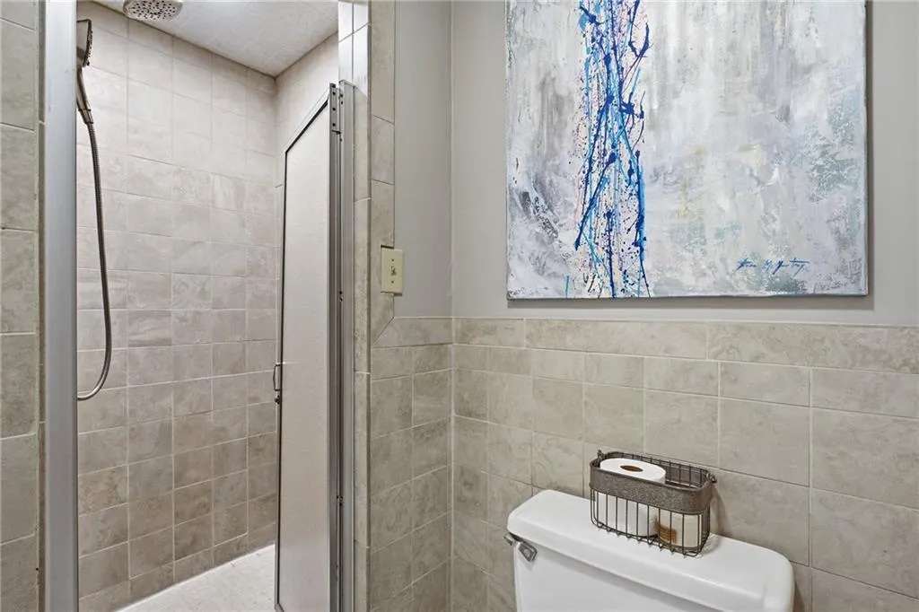 275 The South Chace, Atlanta, Georgia 30328, 3 Bedrooms Bedrooms, ,3 BathroomsBathrooms,Residential,For Sale,275 The South Chace,7727284