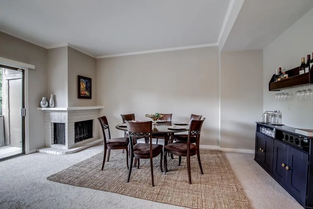 3768 Paces Ferry W, Atlanta, Georgia 30339, 3 Bedrooms Bedrooms, ,3 BathroomsBathrooms,Residential,Sold,3768 Paces Ferry W,5738843