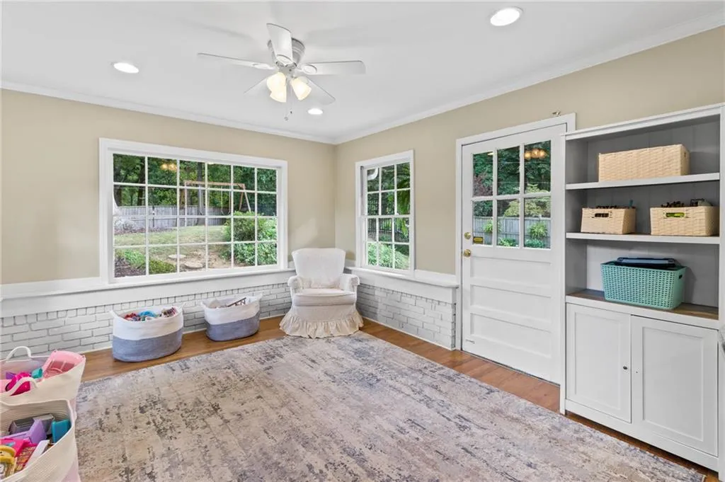 6825 Heathfield Drive, Atlanta, Georgia 30328, 3 Bedrooms Bedrooms, ,2 BathroomsBathrooms,Residential,Sold,6825 Heathfield Drive,7445441