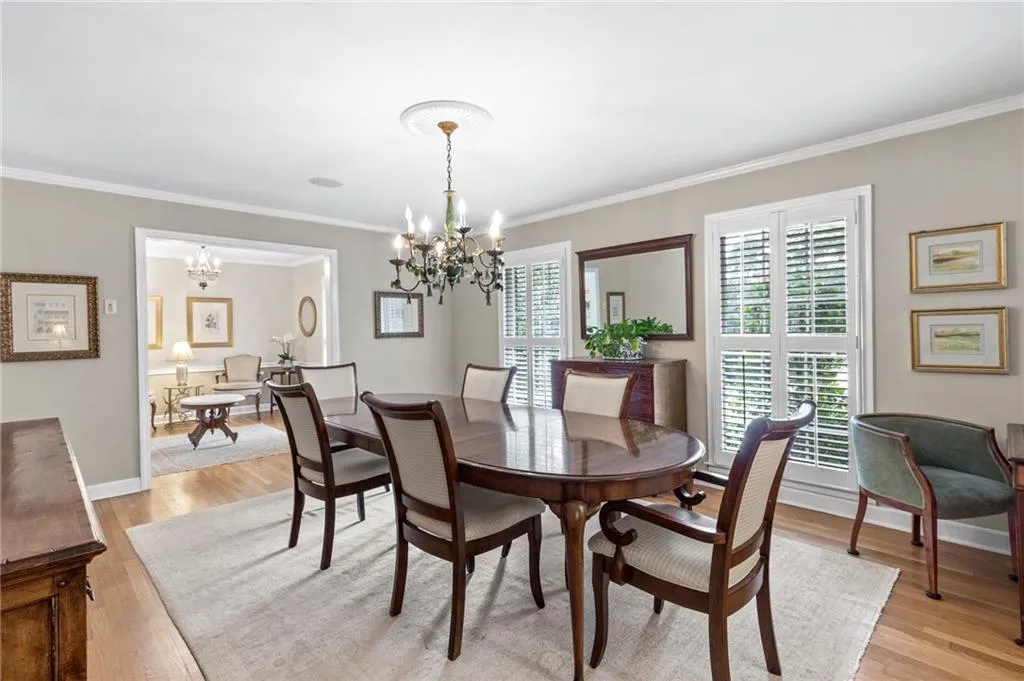 6825 Heathfield Drive, Atlanta, Georgia 30328, 3 Bedrooms Bedrooms, ,2 BathroomsBathrooms,Residential,Sold,6825 Heathfield Drive,7445441