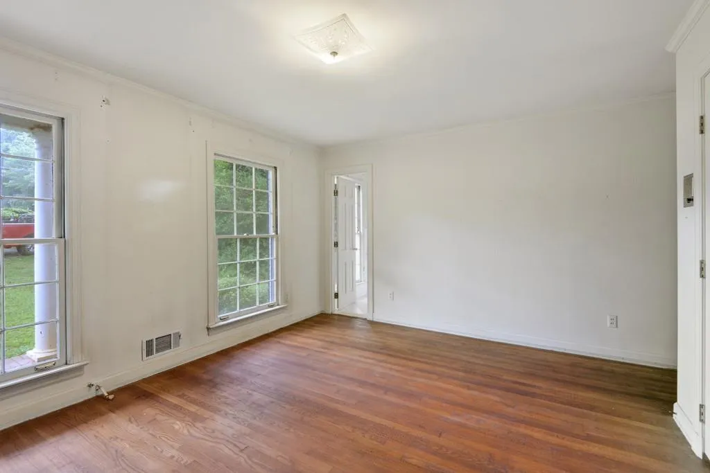 5820 Riverside Drive, Sandy Springs, Georgia 30327, 5 Bedrooms Bedrooms, ,4 BathroomsBathrooms,Residential,Sold,5820 Riverside Drive,6050188