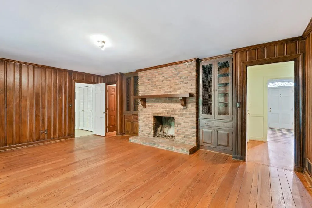 5820 Riverside Drive, Sandy Springs, Georgia 30327, 5 Bedrooms Bedrooms, ,4 BathroomsBathrooms,Residential,Sold,5820 Riverside Drive,6050188