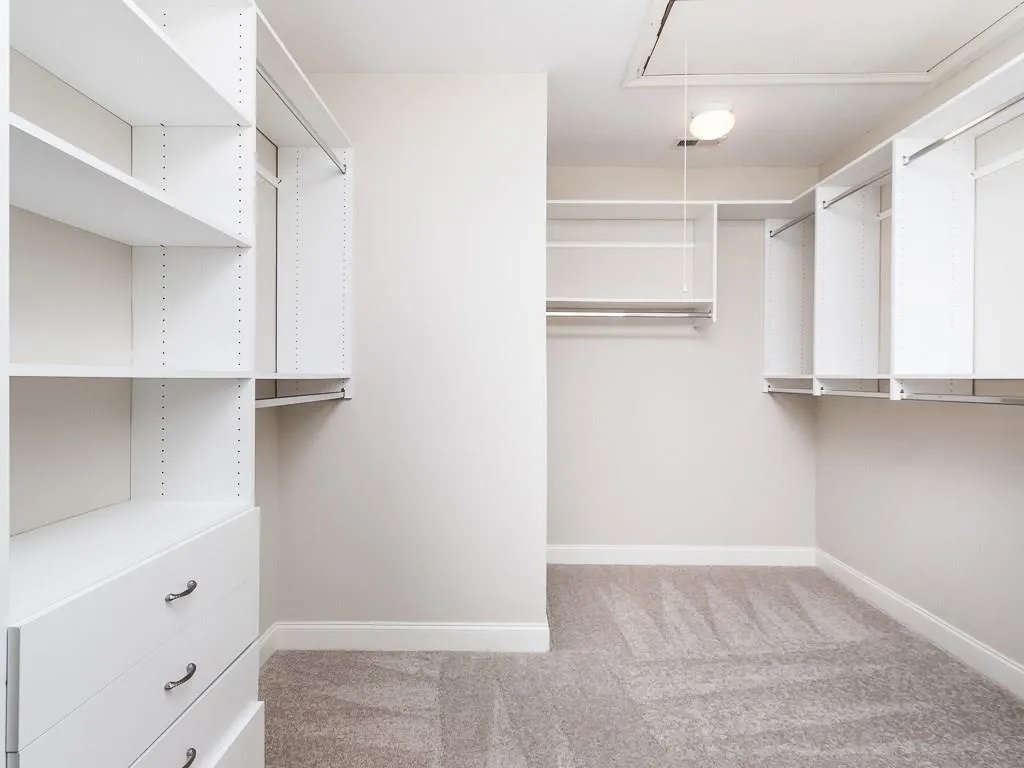 5458 Battery Lane Unit 26, Atlanta, Georgia 30342, 4 Bedrooms Bedrooms, ,4 BathroomsBathrooms,Residential,Sold,5458 Battery Lane Unit 26,5925072
