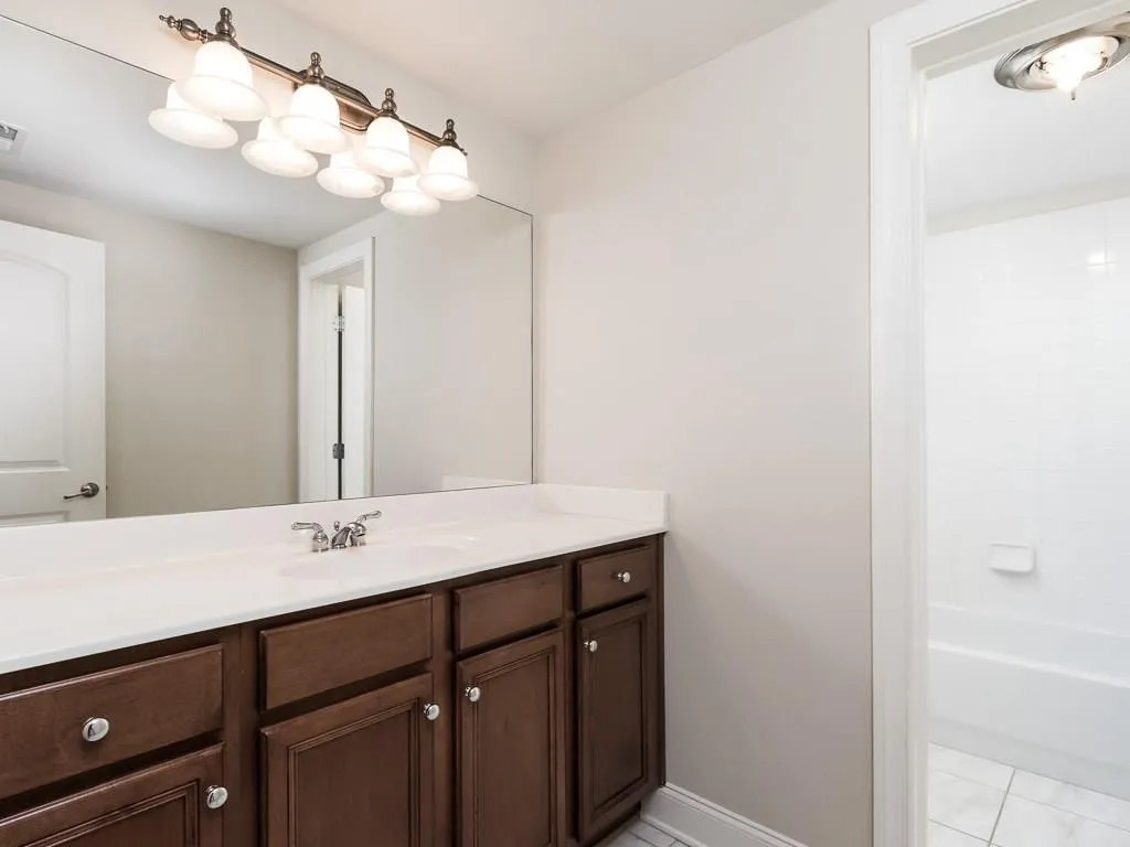 5458 Battery Lane Unit 26, Atlanta, Georgia 30342, 4 Bedrooms Bedrooms, ,4 BathroomsBathrooms,Residential,Sold,5458 Battery Lane Unit 26,5925072