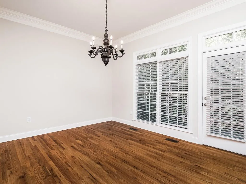 5458 Battery Lane Unit 26, Atlanta, Georgia 30342, 4 Bedrooms Bedrooms, ,4 BathroomsBathrooms,Residential,Sold,5458 Battery Lane Unit 26,5925072
