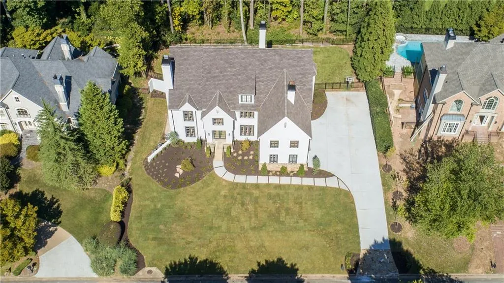 425 Laurel Chase Court, Atlanta, Georgia 30327, 7 Bedrooms Bedrooms, ,7 BathroomsBathrooms,Residential,Sold,425 Laurel Chase Court,6623101