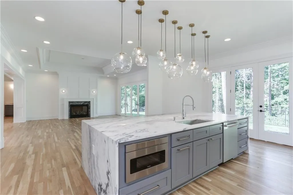 425 Laurel Chase Court, Atlanta, Georgia 30327, 7 Bedrooms Bedrooms, ,7 BathroomsBathrooms,Residential,Sold,425 Laurel Chase Court,6623101