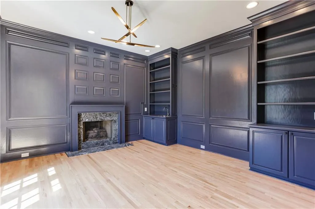 425 Laurel Chase Court, Atlanta, Georgia 30327, 7 Bedrooms Bedrooms, ,7 BathroomsBathrooms,Residential,Sold,425 Laurel Chase Court,6623101