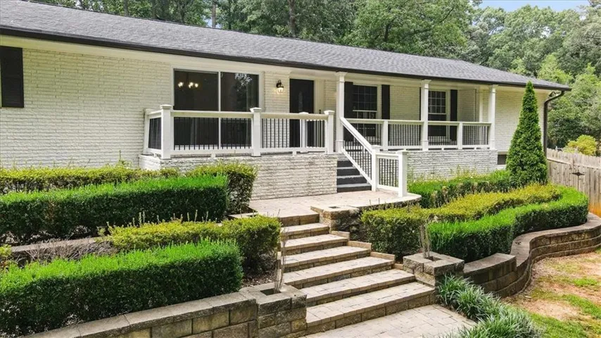 620 Spalding Drive, Sandy Springs, Georgia 30328