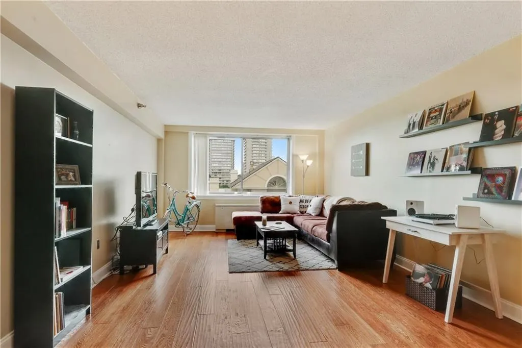 2479 Peachtree Road Ne Unit 1004, Atlanta, Georgia 30305, 1 Bedroom Bedrooms, ,1 BathroomBathrooms,Residential,Sold,2479 Peachtree Road Ne Unit 1004,6043239