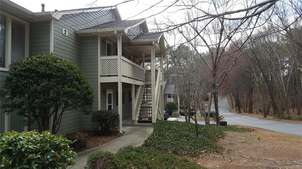 208 Natchez Trace, Sandy Springs, Georgia 30350, 2 Bedrooms Bedrooms, ,1 BathroomBathrooms,Residential,Sold,208 Natchez Trace,5807841