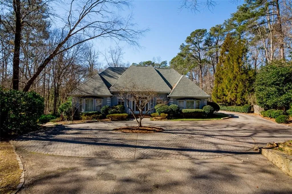 4590 Northside Drive Nw, Sandy Springs, Georgia 30327, 6 Bedrooms Bedrooms, ,6 BathroomsBathrooms,Residential,Sold,4590 Northside Drive Nw,5957612