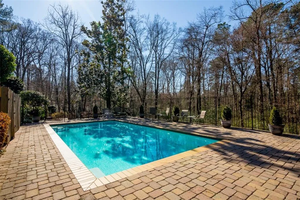 4590 Northside Drive Nw, Sandy Springs, Georgia 30327, 6 Bedrooms Bedrooms, ,6 BathroomsBathrooms,Residential,Sold,4590 Northside Drive Nw,5957612