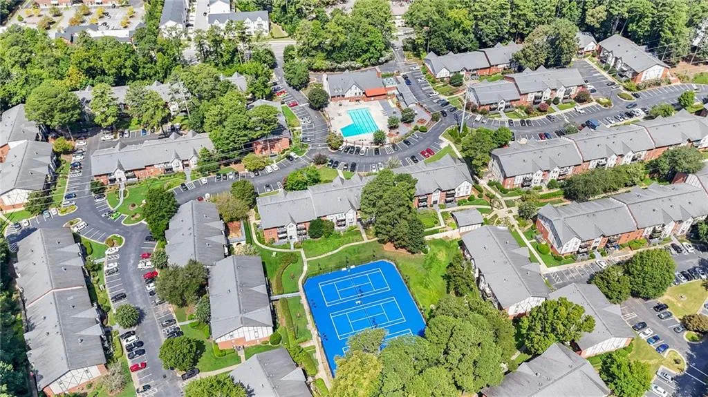 6851 Roswell Road Unit I18, Atlanta, Georgia 30328, 3 Bedrooms Bedrooms, ,2 BathroomsBathrooms,Residential,For Sale,6851 Roswell Road Unit I18,7637295