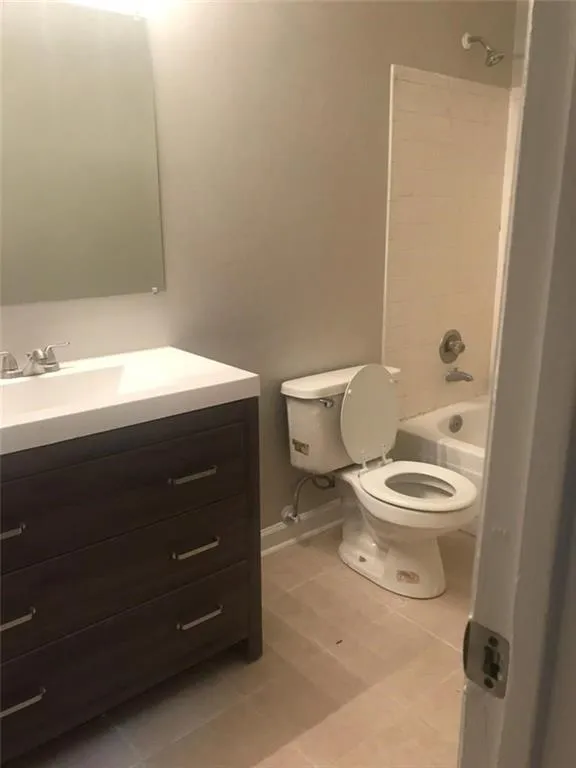 365 Winding River Drive Unit E, Atlanta, Georgia 30350, 2 Bedrooms Bedrooms, ,2 BathroomsBathrooms,Residential,Sold,365 Winding River Drive Unit E,6523019