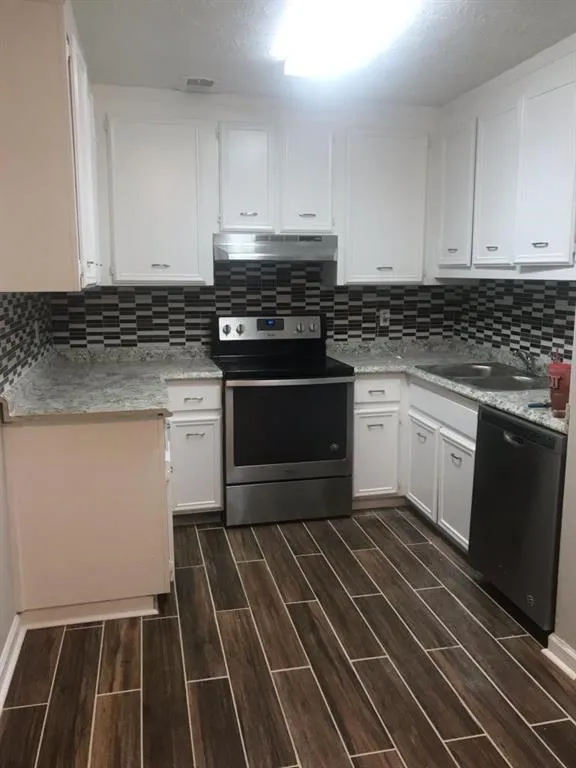 365 Winding River Drive Unit E, Atlanta, Georgia 30350, 2 Bedrooms Bedrooms, ,2 BathroomsBathrooms,Residential,Sold,365 Winding River Drive Unit E,6523019