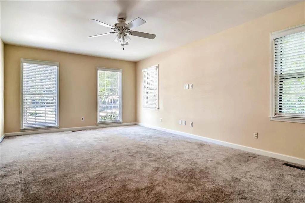 6900 Hunters Trace Circle, Sandy Springs, Georgia 30328, 5 Bedrooms Bedrooms, ,3 BathroomsBathrooms,Residential,Sold,6900 Hunters Trace Circle,5751391