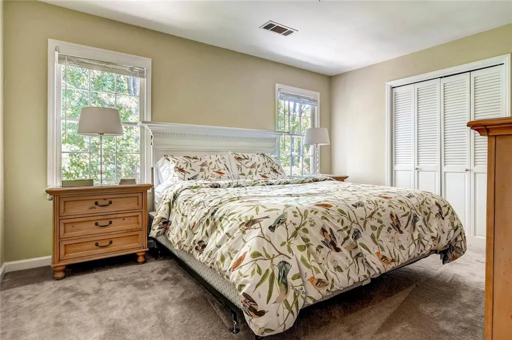 6900 Hunters Trace Circle, Sandy Springs, Georgia 30328, 5 Bedrooms Bedrooms, ,3 BathroomsBathrooms,Residential,Sold,6900 Hunters Trace Circle,5751391