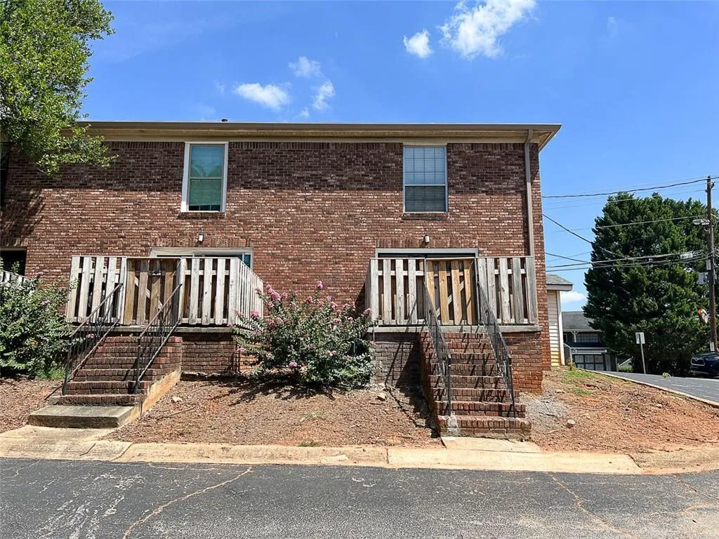 5616 Kingsport Drive, Atlanta, Georgia 30342, 2 Bedrooms Bedrooms, ,1 BathroomBathrooms,Residential,Sold,5616 Kingsport Drive,7270825