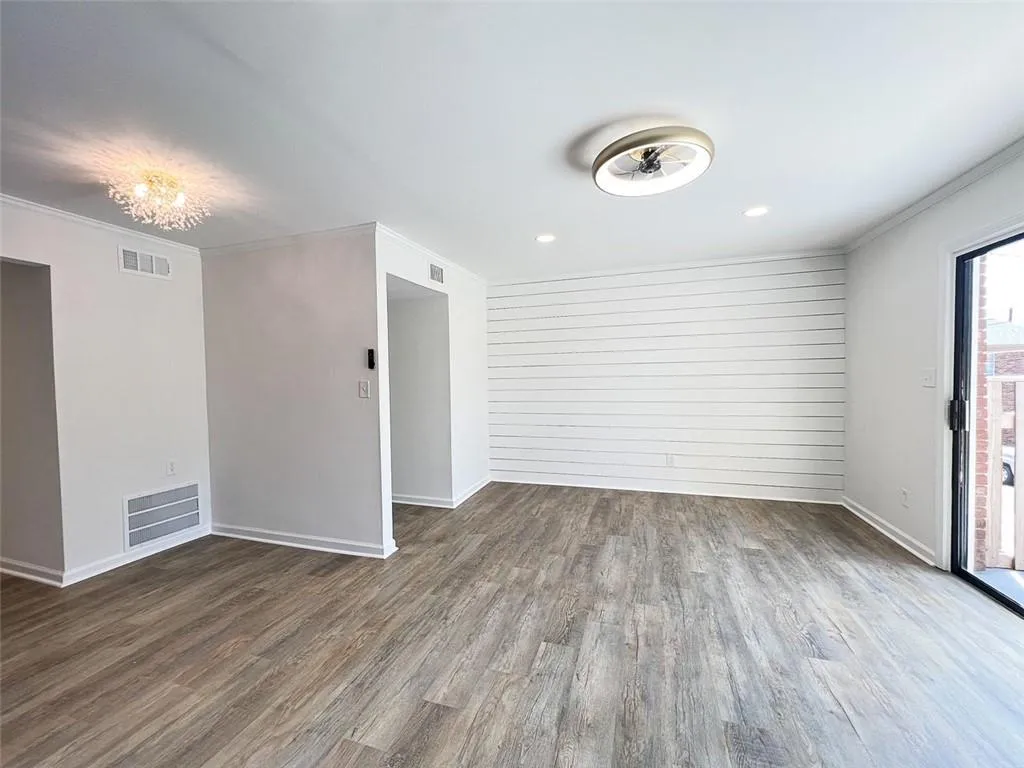 5616 Kingsport Drive, Atlanta, Georgia 30342, 2 Bedrooms Bedrooms, ,1 BathroomBathrooms,Residential,Sold,5616 Kingsport Drive,7270825