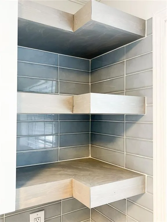 5616 Kingsport Drive, Atlanta, Georgia 30342, 2 Bedrooms Bedrooms, ,1 BathroomBathrooms,Residential,Sold,5616 Kingsport Drive,7270825