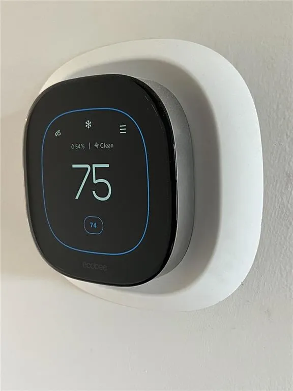 5616 Kingsport Drive, Atlanta, Georgia 30342, 2 Bedrooms Bedrooms, ,1 BathroomBathrooms,Residential,Sold,5616 Kingsport Drive,7270825