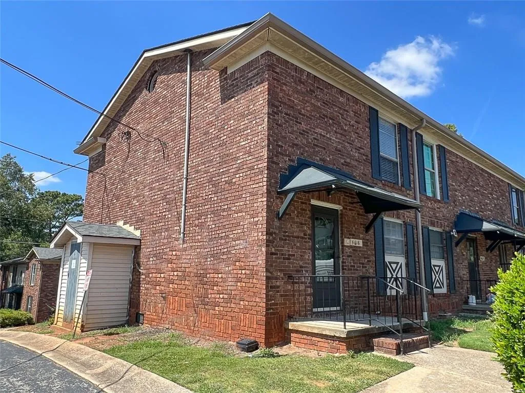 5616 Kingsport Drive, Atlanta, Georgia 30342, 2 Bedrooms Bedrooms, ,1 BathroomBathrooms,Residential,Sold,5616 Kingsport Drive,7270825