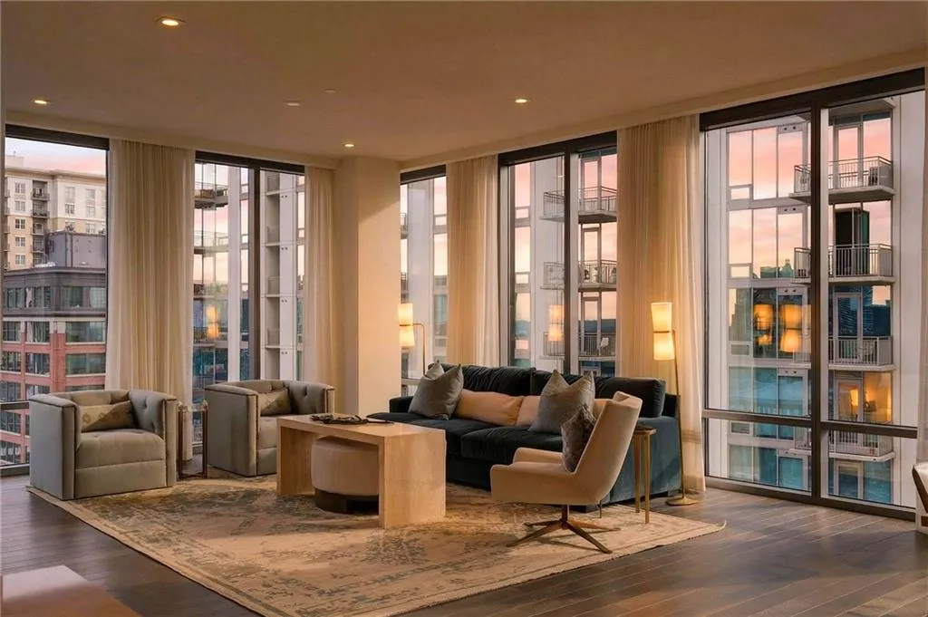 3107 Peachtree Road Ne Unit 1104, Atlanta, Georgia 30305, 3 Bedrooms Bedrooms, 0 ,2 BathroomsBathrooms,Residential,Sold,3107 Peachtree Road Ne Unit 1104,7702570