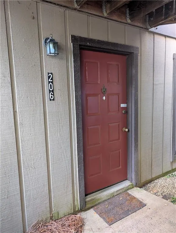 206 River Run Drive, Atlanta, Georgia 30350, 1 Bedroom Bedrooms, ,1 BathroomBathrooms,Residential,Sold,206 River Run Drive,7724500
